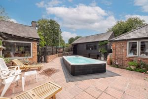 Photo 31- click for photo gallery